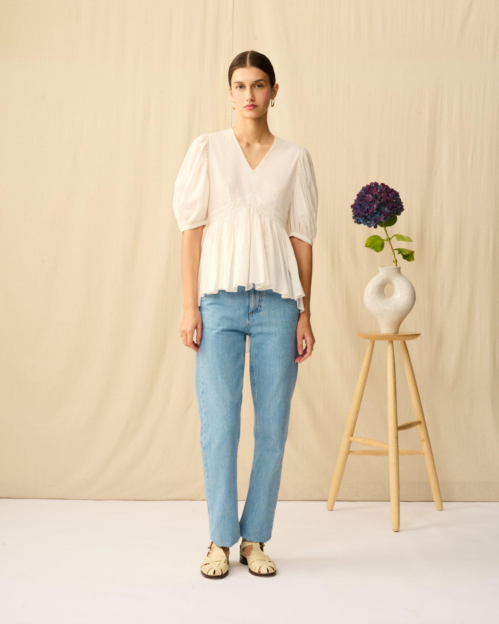 ラストダンスのブラウス White Chalcedony