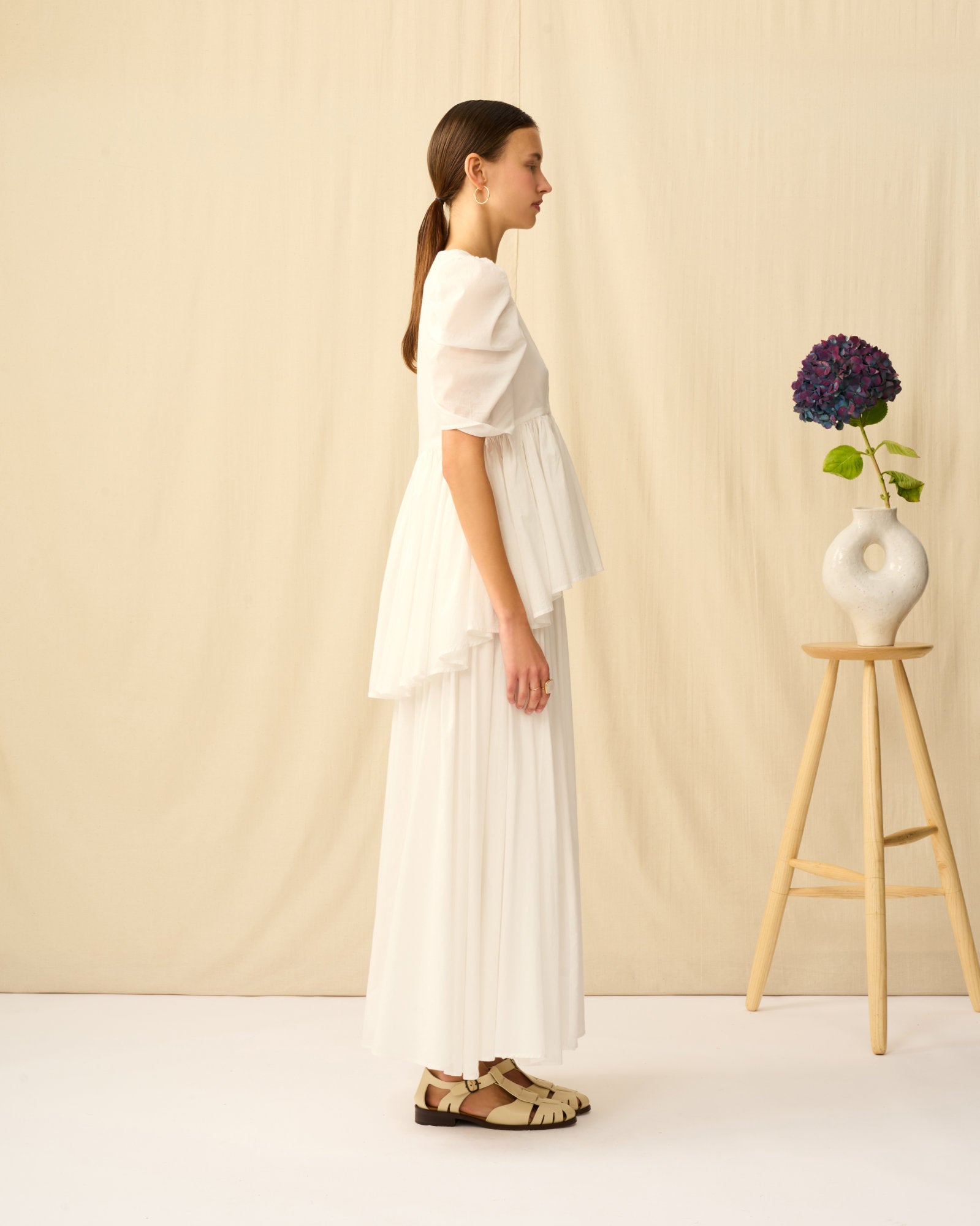 セレナーデのブラウス White Chalcedony
