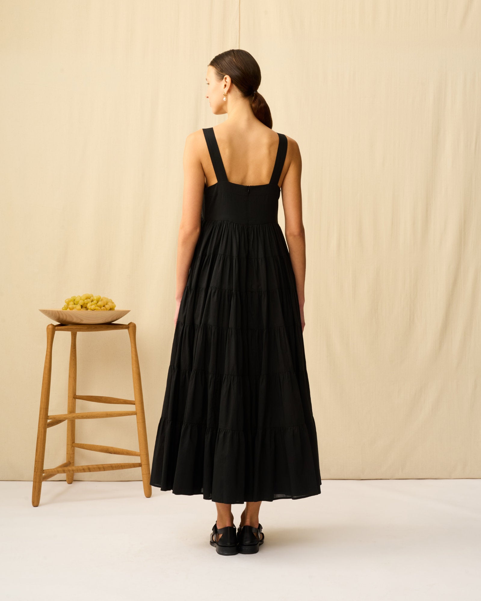 虹の女神のドレス Onyx
